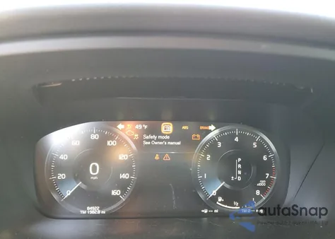 2020 Volvo V60 T5 Momentum z USA, uszkodzony, nr VIN YV1102EK5L2397119